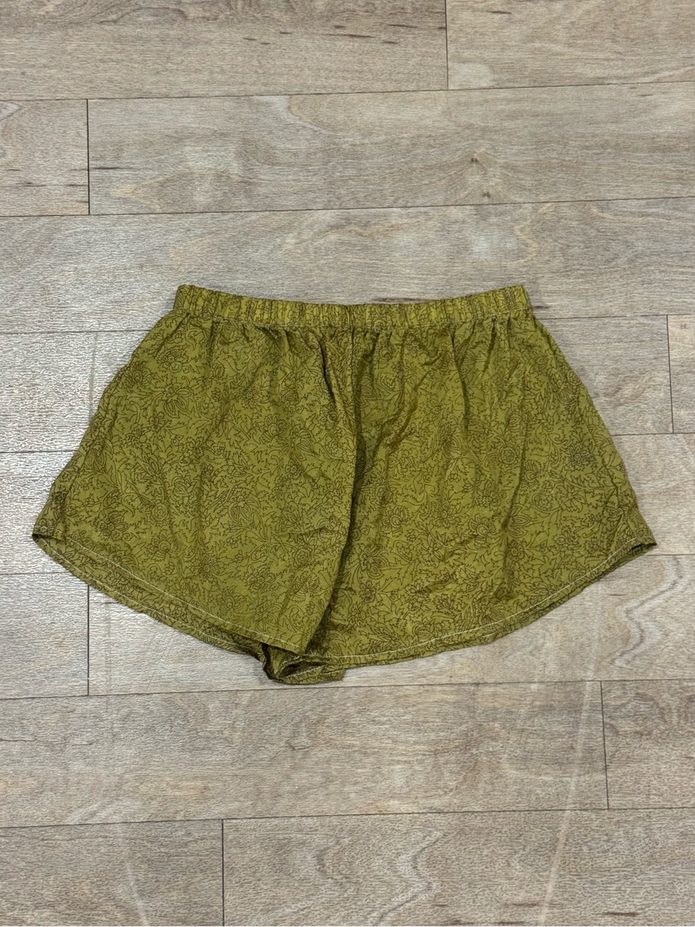 Urban Renewal Olive Green Floral Print Shorts Size Small